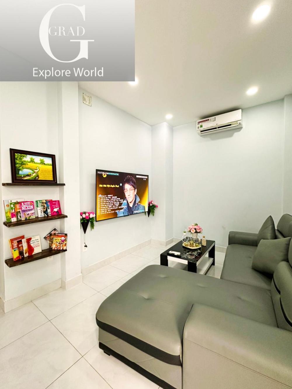 Grad Apartment *